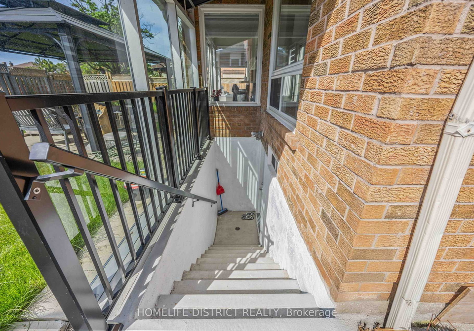 579-sheppard-avenue-pickering-ontario-e13205460