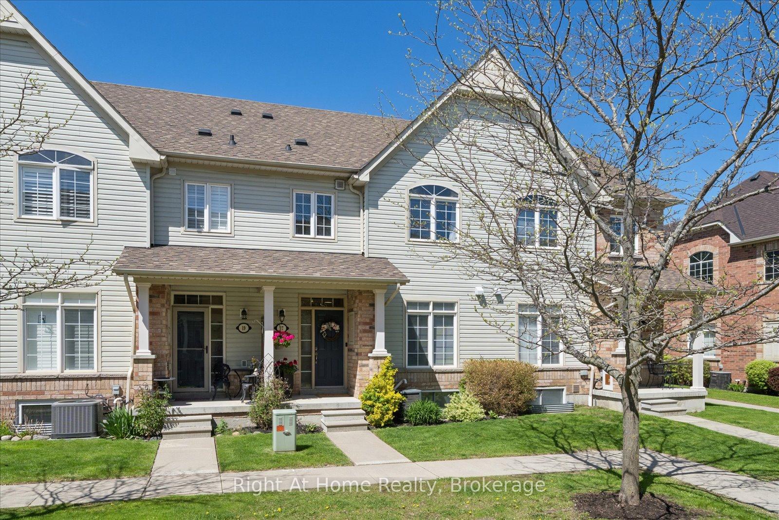 17-wicker-park-way-whitby-ontario-e13205790