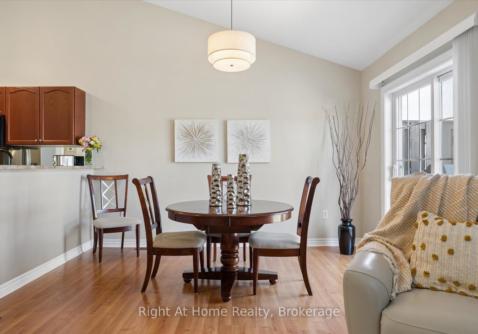 17-wicker-park-way-whitby-ontario-e13205790