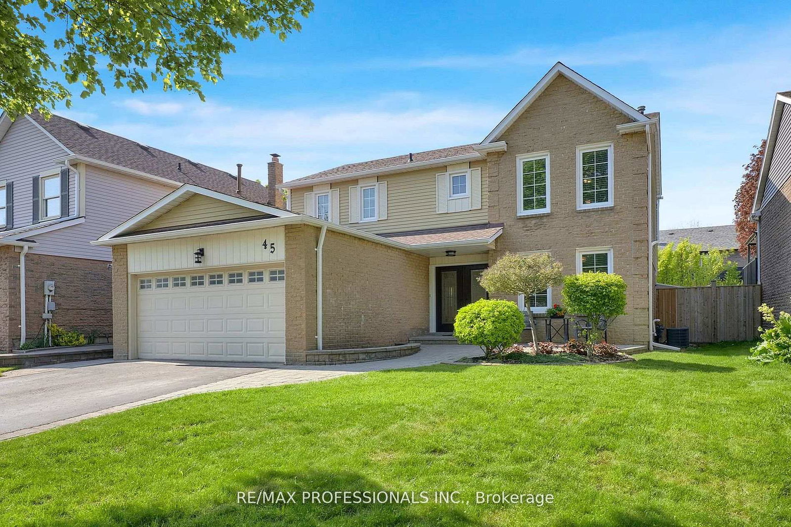 45-resolute-crescent-whitby-ontario-e13206034