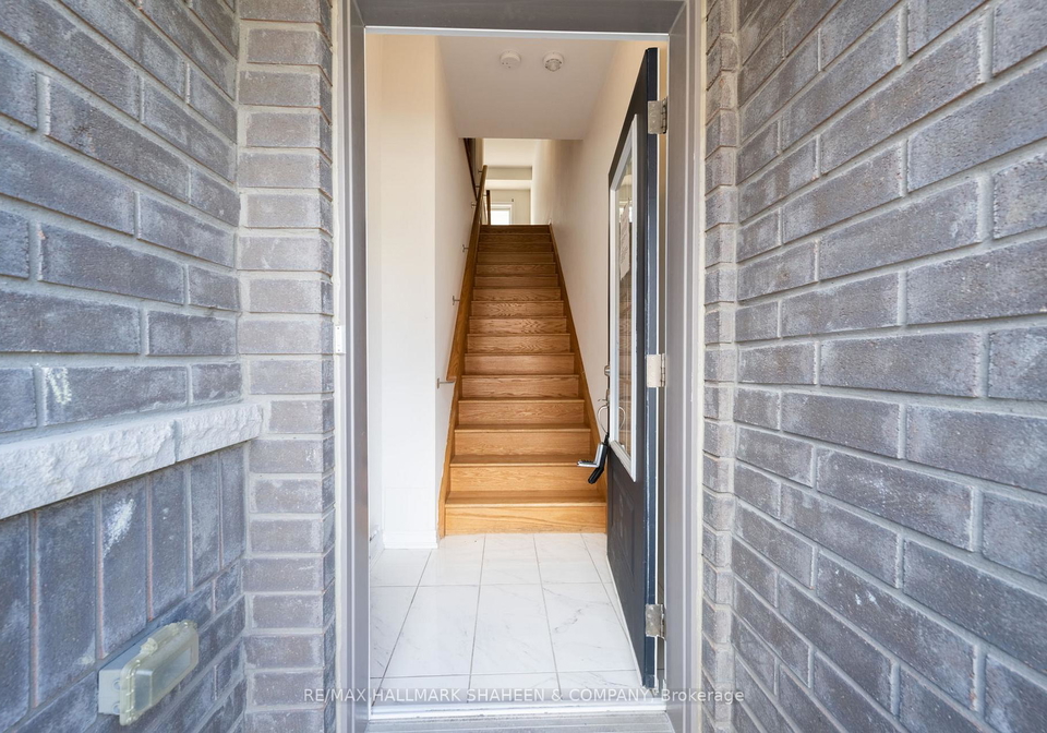 2553-barbarolli-path-oshawa-ontario-e13206410