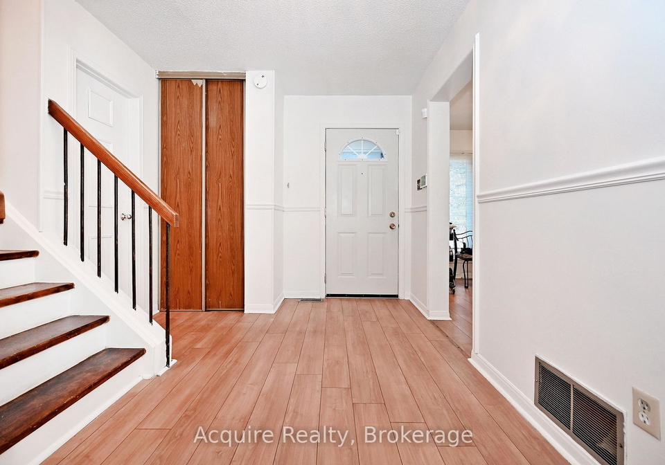 64-bushmills-square-scarborough-ontario-e13206728