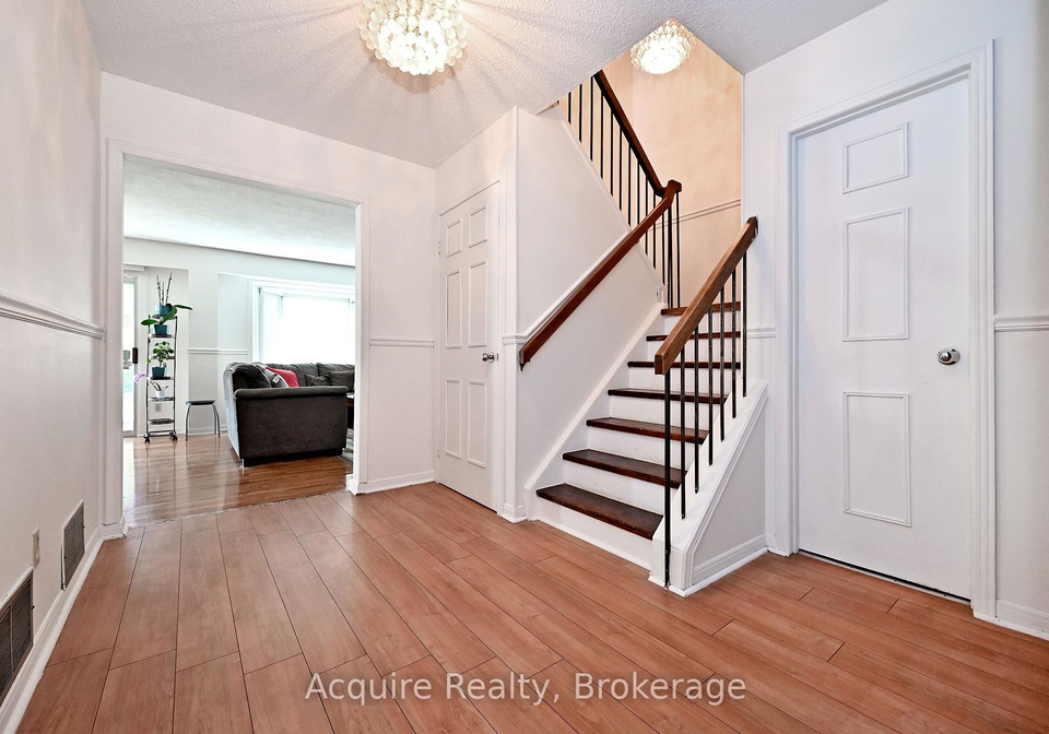 64-bushmills-square-scarborough-ontario-e13206728
