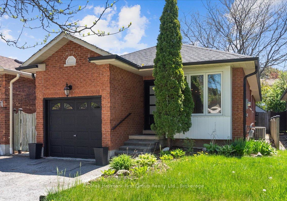 121-ribblesdale-avenue-whitby-ontario-e13207272