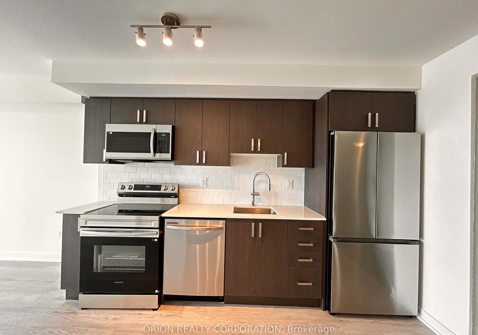 1010-sandy-beach-road-pickering-ontario-e13207754