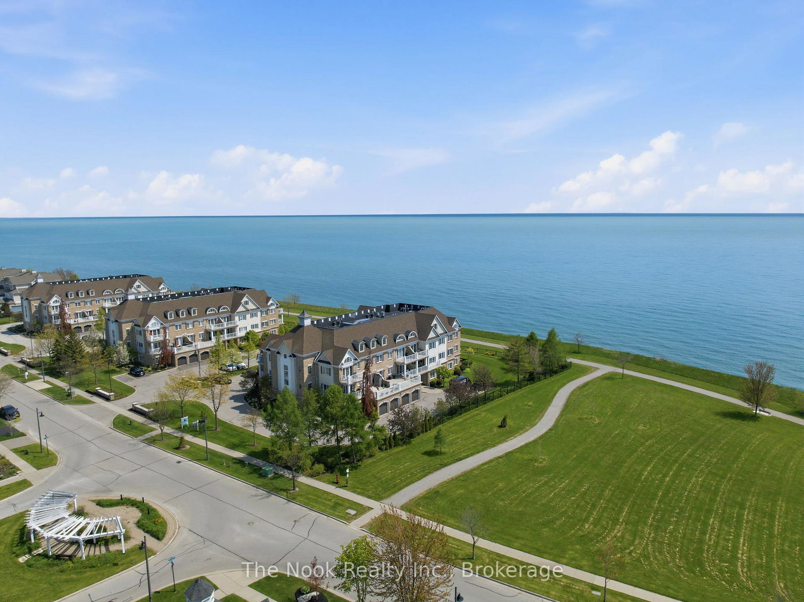 395-lakebreeze-drive-clarington-ontario-e13208396