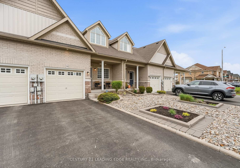 30-page-place-clarington-ontario-e13208514