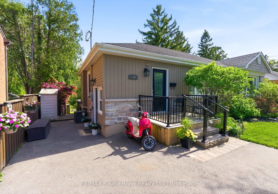 897-parklane-avenue-oshawa-ontario-e13209624