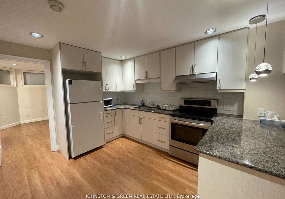 29-marilyn-crescent-east-york-ontario-e13210004