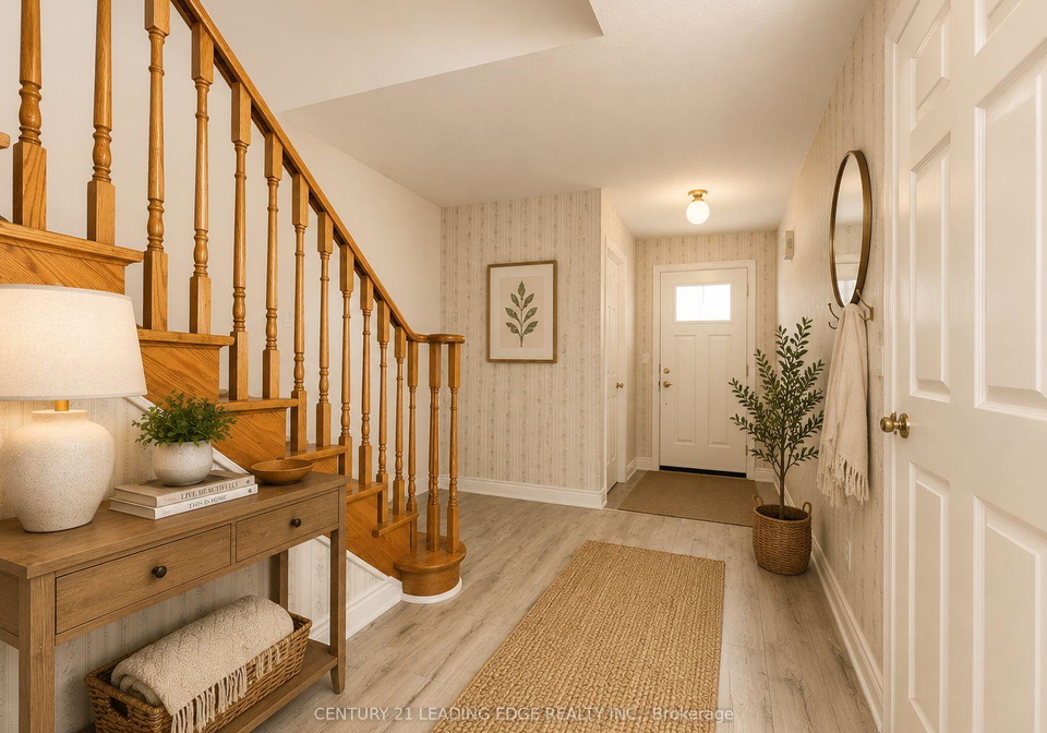 24-alanbull-square-scarborough-ontario-e13210974