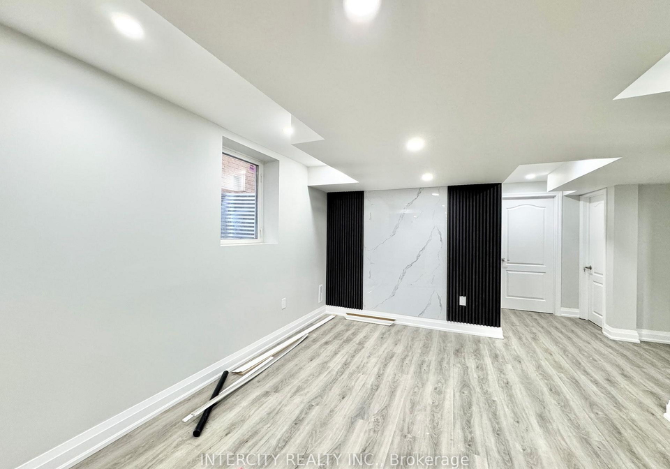 299-fleetwood-drive-oshawa-ontario-e13211116