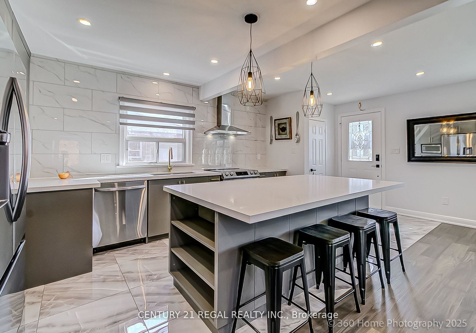 17-electro-road-scarborough-ontario-e13212268