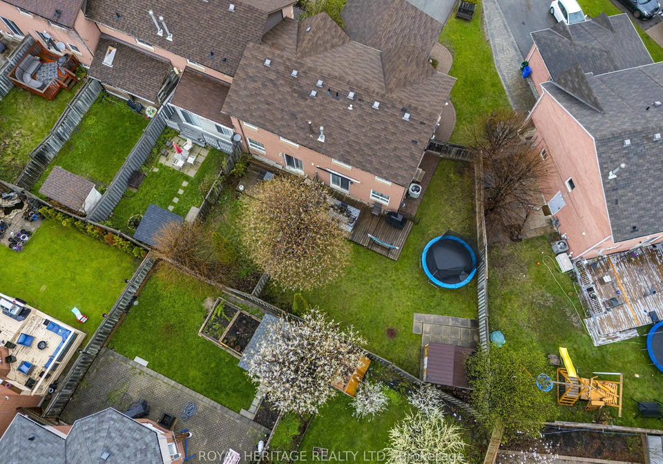 35-hughes-crescent-ajax-ontario-e13212348