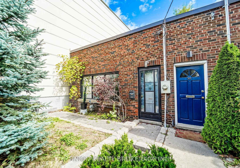 303-coxwell-avenue-toronto-ontario-e13213270