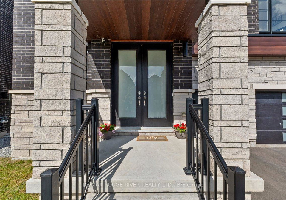 39-armilia-place-whitby-ontario-e13213378