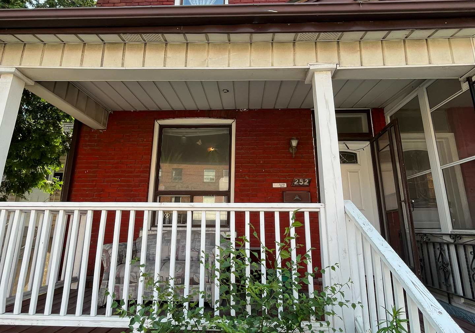 252-broadview-avenue-toronto-ontario-e13213458