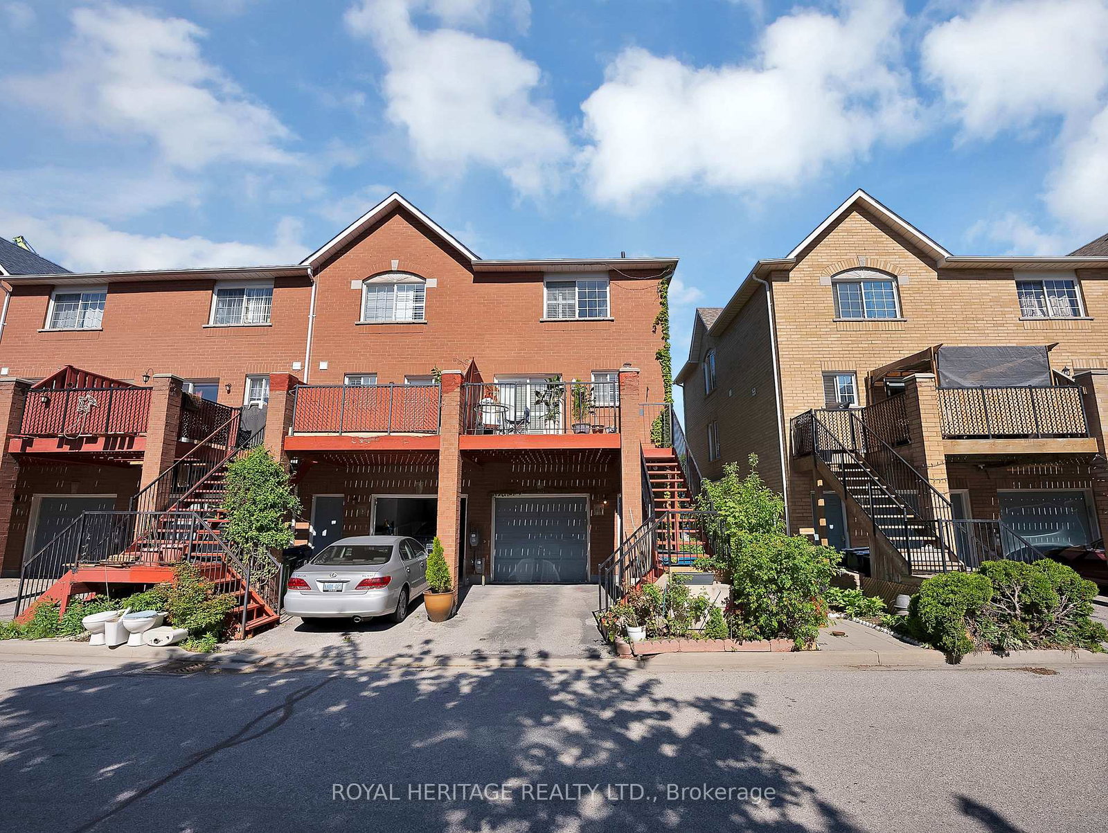2758-eglinton-avenue-e-scarborough-ontario-e13215640
