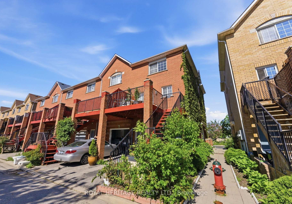 2758-eglinton-avenue-e-scarborough-ontario-e13215640