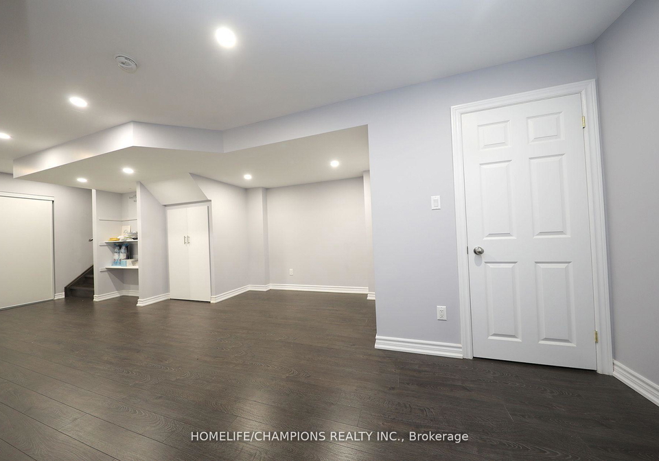 5-bellotti-crescent-ajax-ontario-e13216800