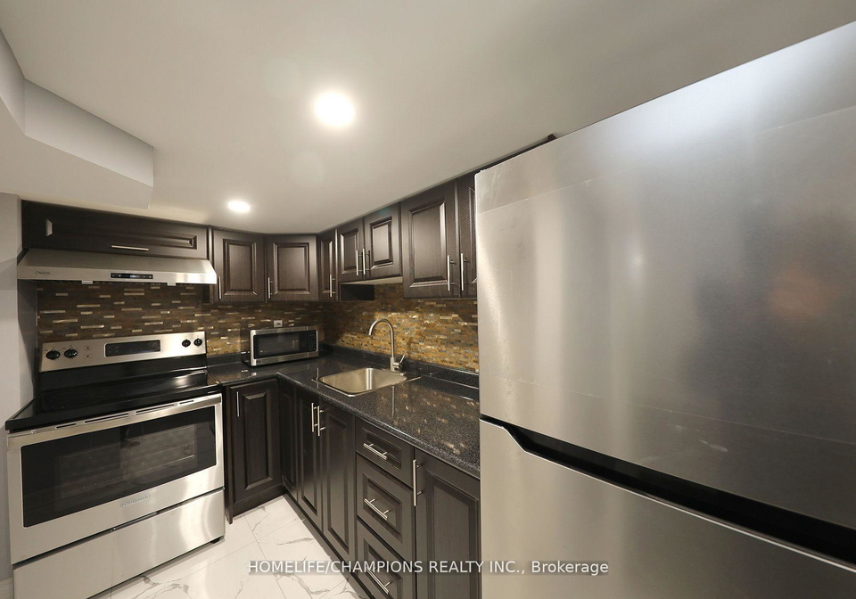 5-bellotti-crescent-ajax-ontario-e13216800
