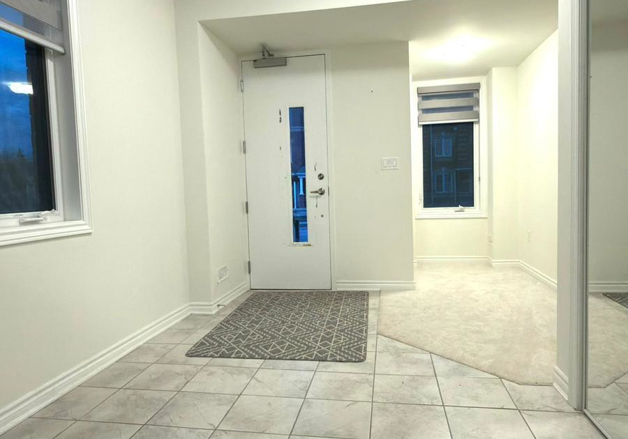 1034-reflection-place-pickering-ontario-e13217016