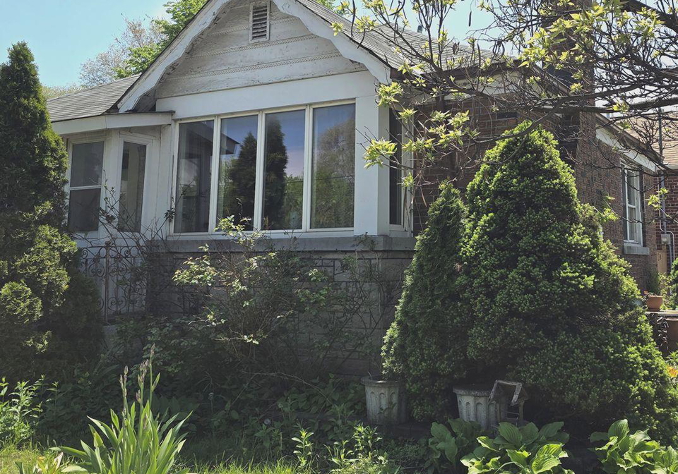 115-lankin-boulevard-east-york-ontario-e13217354