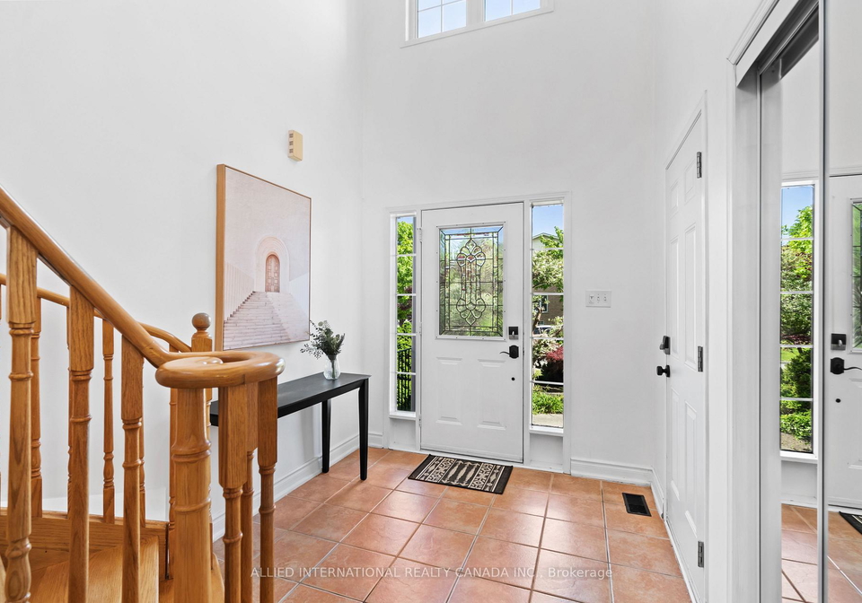 16-may-apple-terrace-scarborough-ontario-e13217442