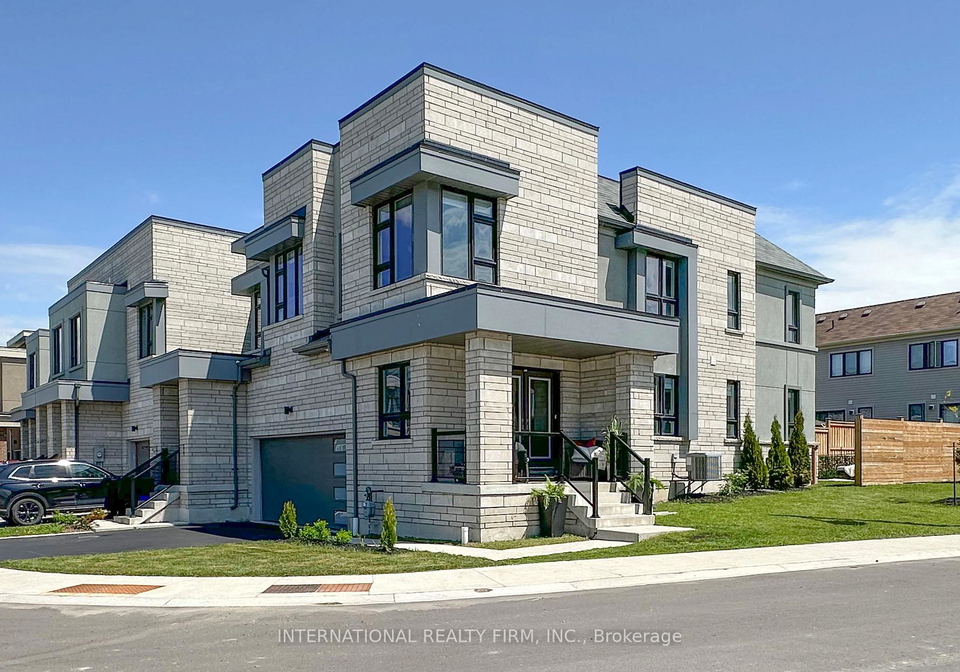11-caspian-square-clarington-ontario-e13217566