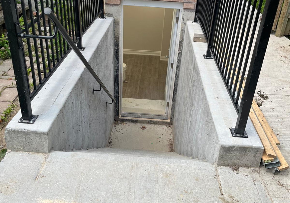 9-annie-crescent-ajax-ontario-e13217626