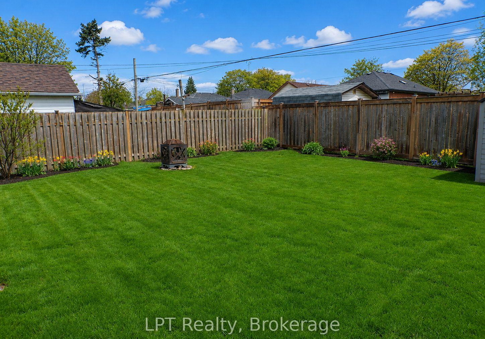256-farewell-street-oshawa-ontario-e13220956