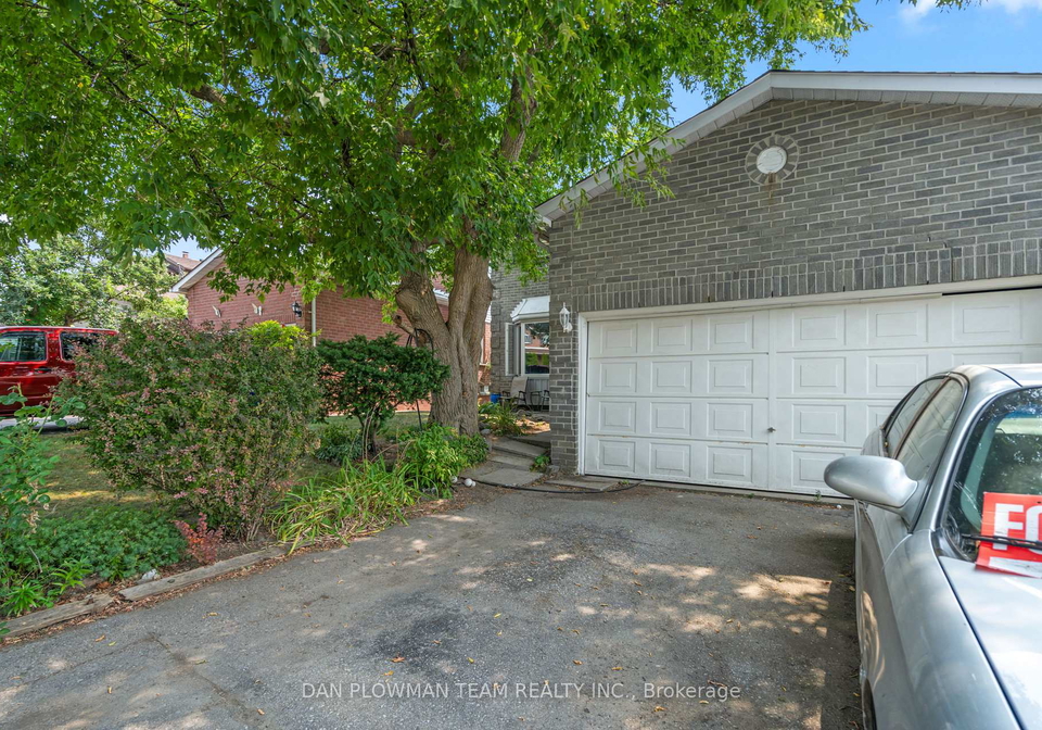 84-long-drive-whitby-ontario-e13221876