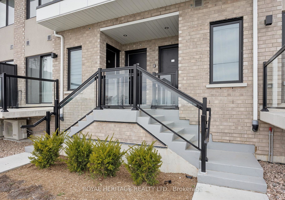 1695-dersan-street-pickering-ontario-e13222380