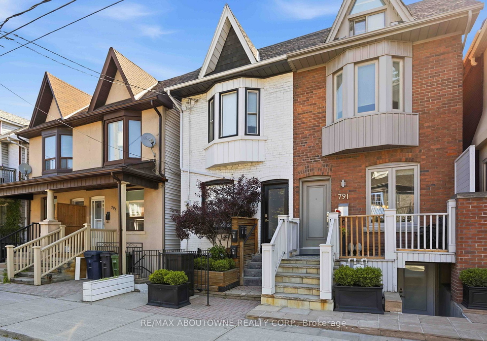 793-pape-avenue-east-york-ontario-e13223070