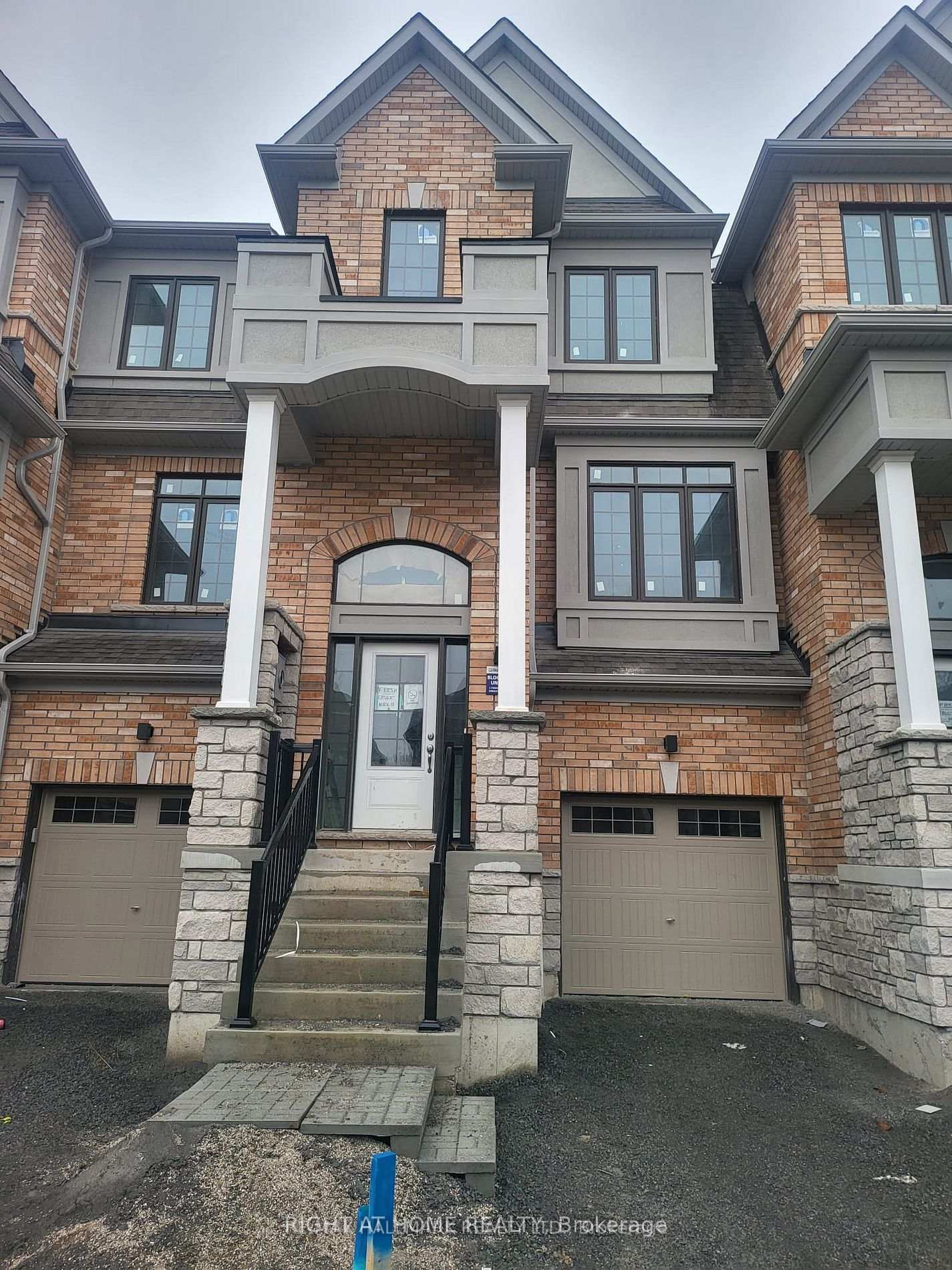 11-frank-lloyd-wright-street-whitby-ontario-e13223830