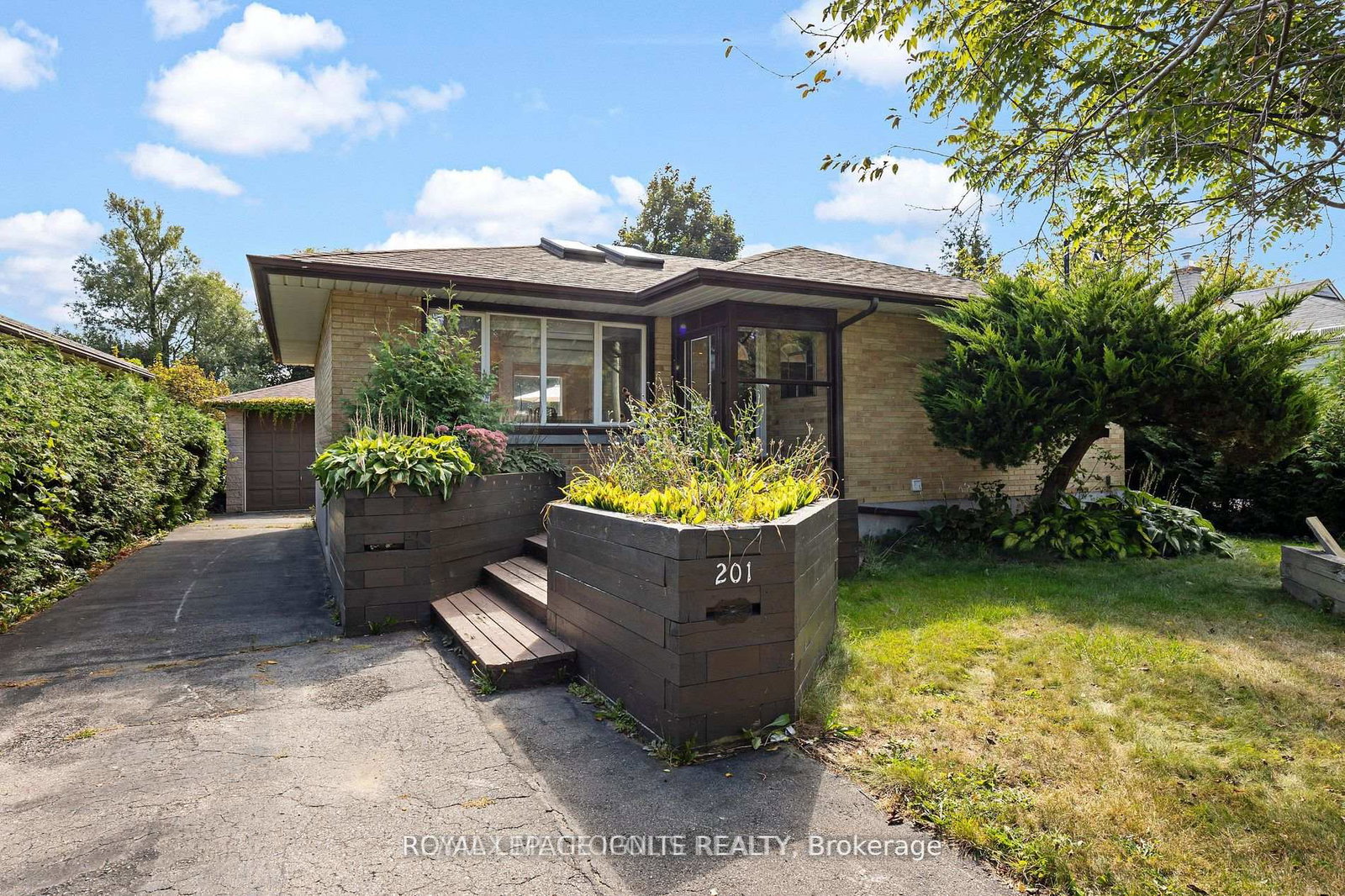 201-southlawn-avenue-oshawa-ontario-e13224958