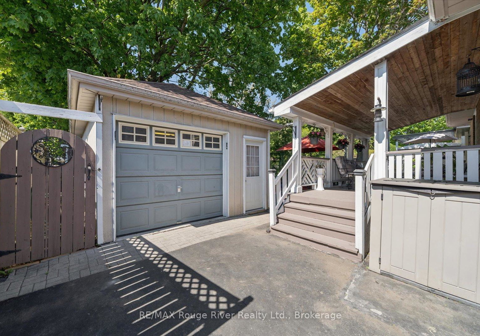 702-gilbert-street-w-whitby-ontario-e13226554