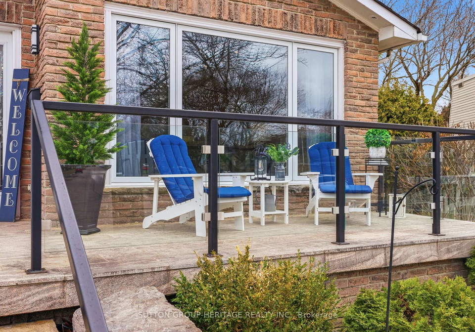 1886-malden-crescent-pickering-ontario-e13226722