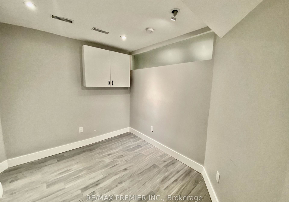 50-pape-avenue-toronto-ontario-e13226784