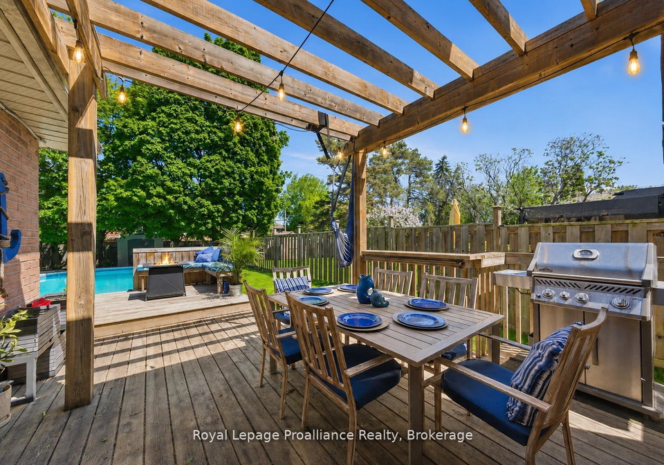 4-henderson-drive-whitby-ontario-e13227962