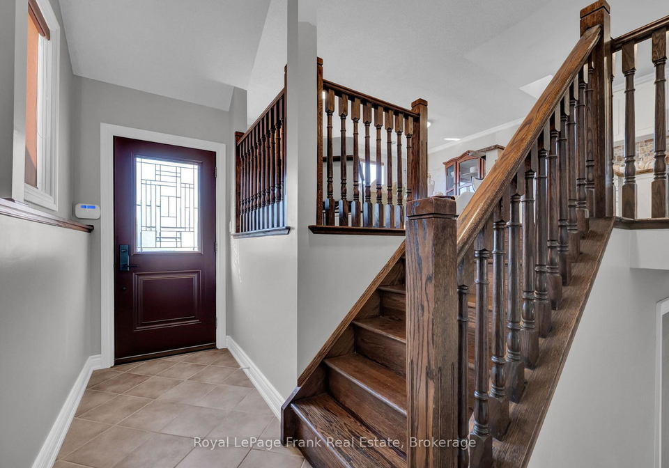 5-empire-crescent-clarington-ontario-e13228488