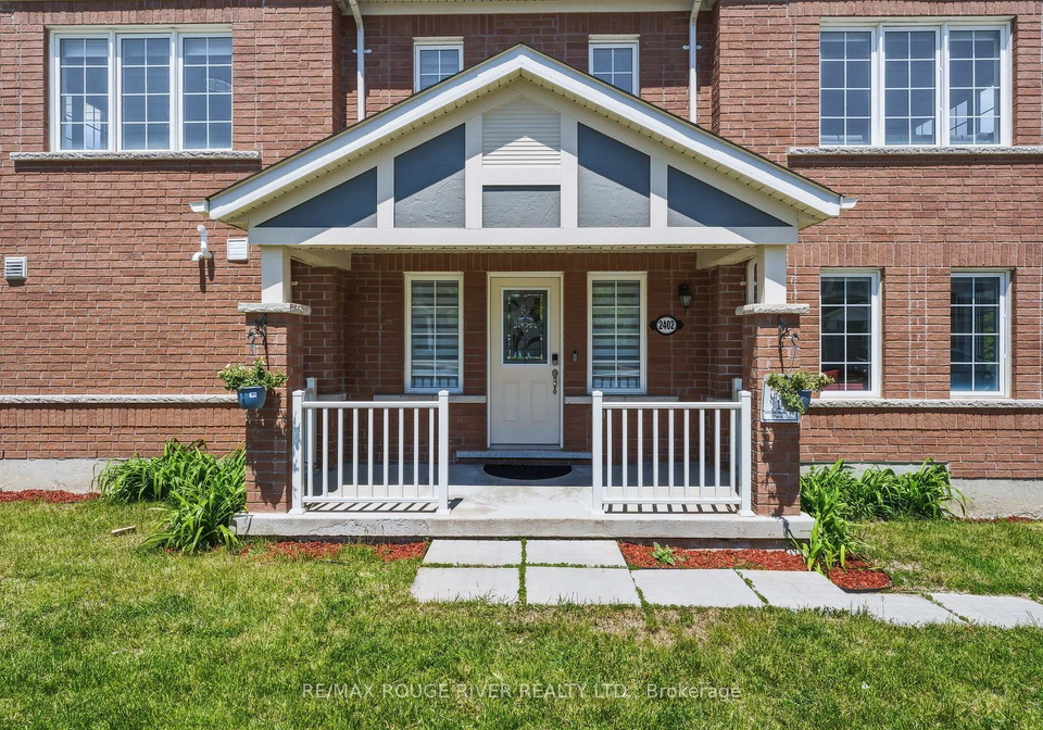 2402-fall-harvest-crescent-pickering-ontario-e13228594