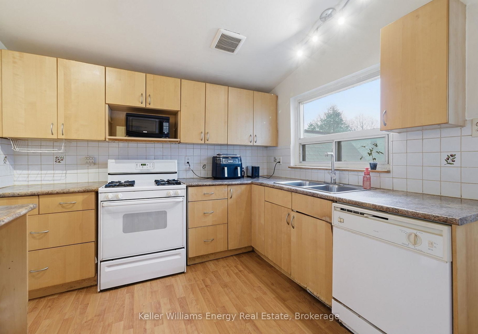 42-oakley-boulevard-scarborough-ontario-e13229650