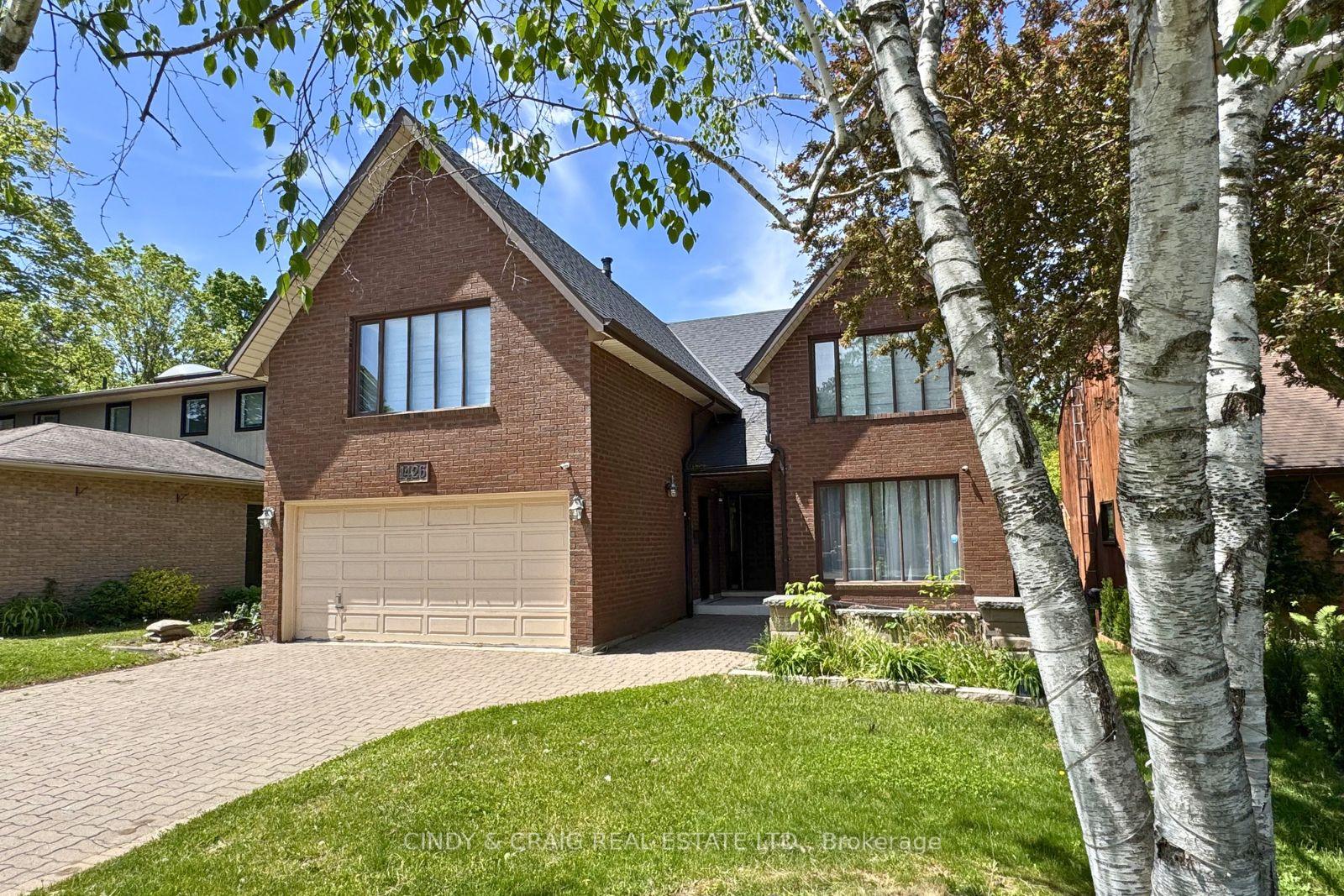 1426-highbush-trail-pickering-ontario-e13229718