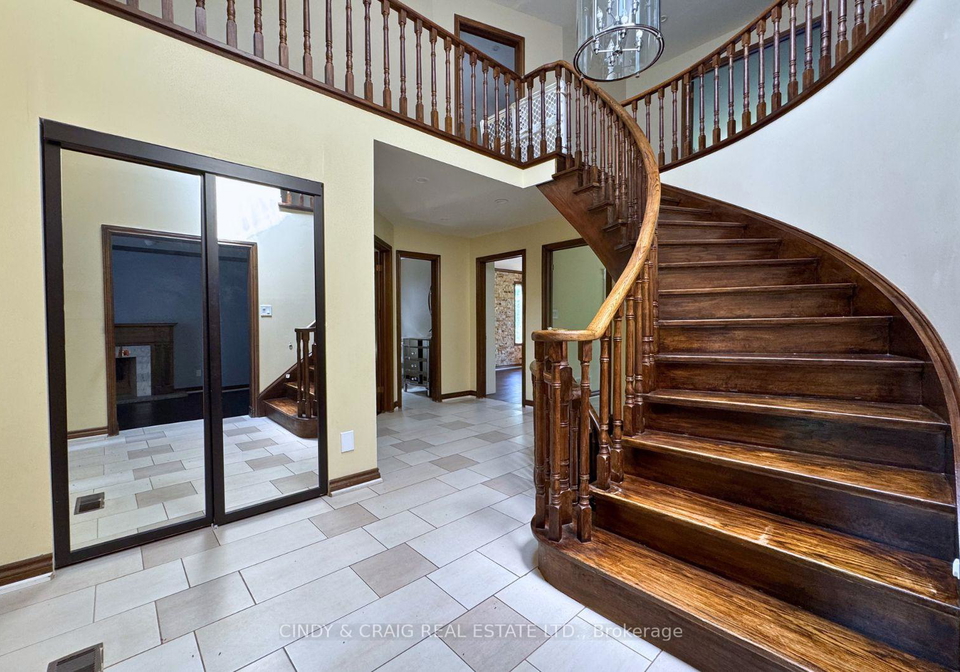 1426-highbush-trail-pickering-ontario-e13229718
