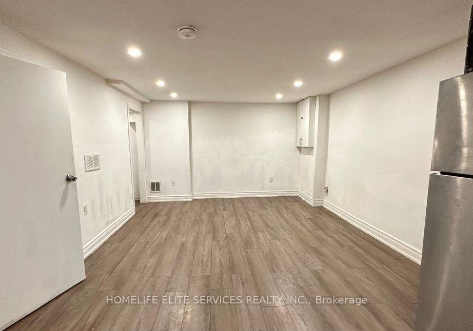 29-brightly-drive-ajax-ontario-e13230428