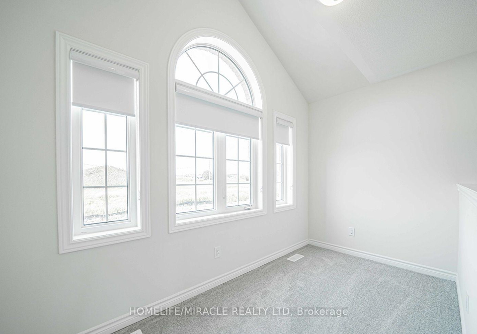 1111-black-cherry-drive-oshawa-ontario-e13230960