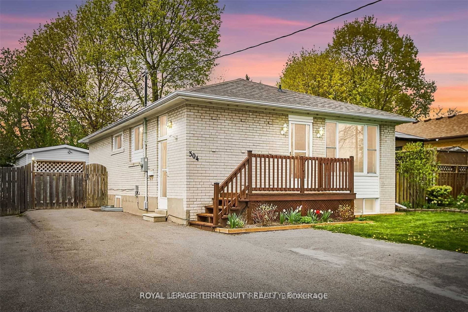 304-palmerston-avenue-whitby-ontario-e13231372