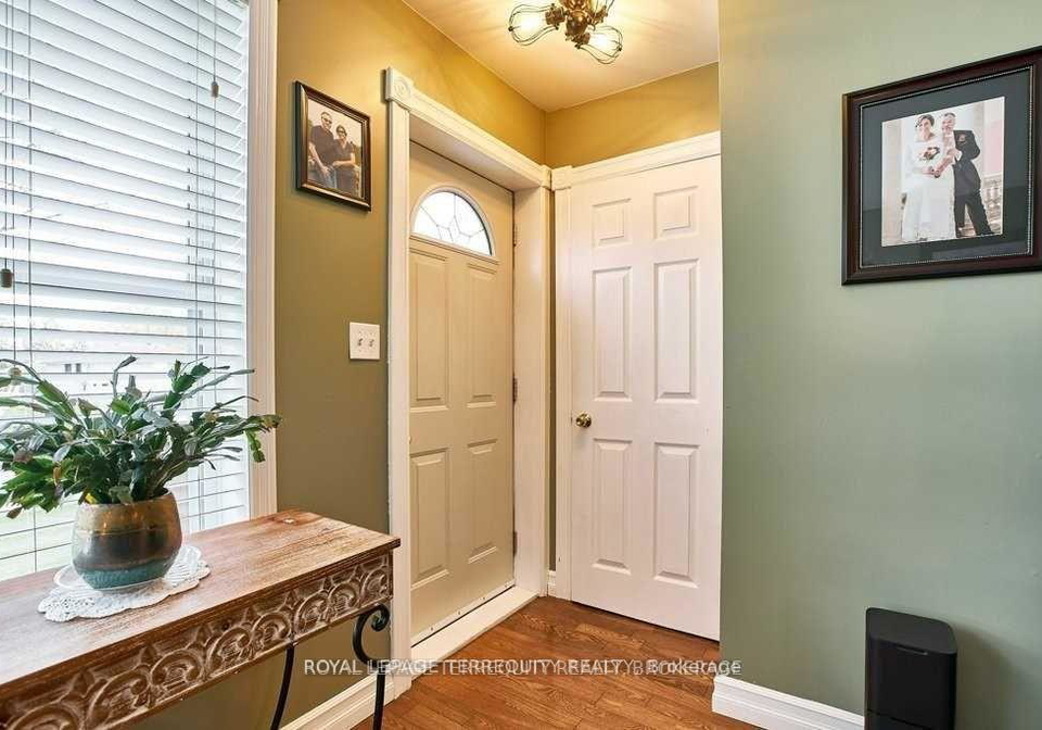 304-palmerston-avenue-whitby-ontario-e13231372