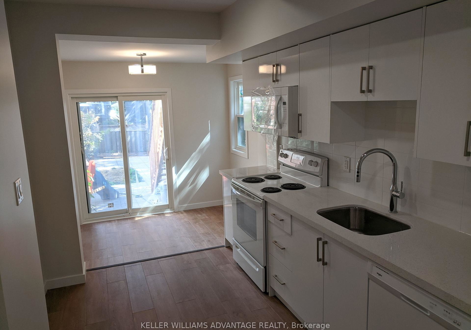 119-coxwell-avenue-toronto-ontario-e13232718