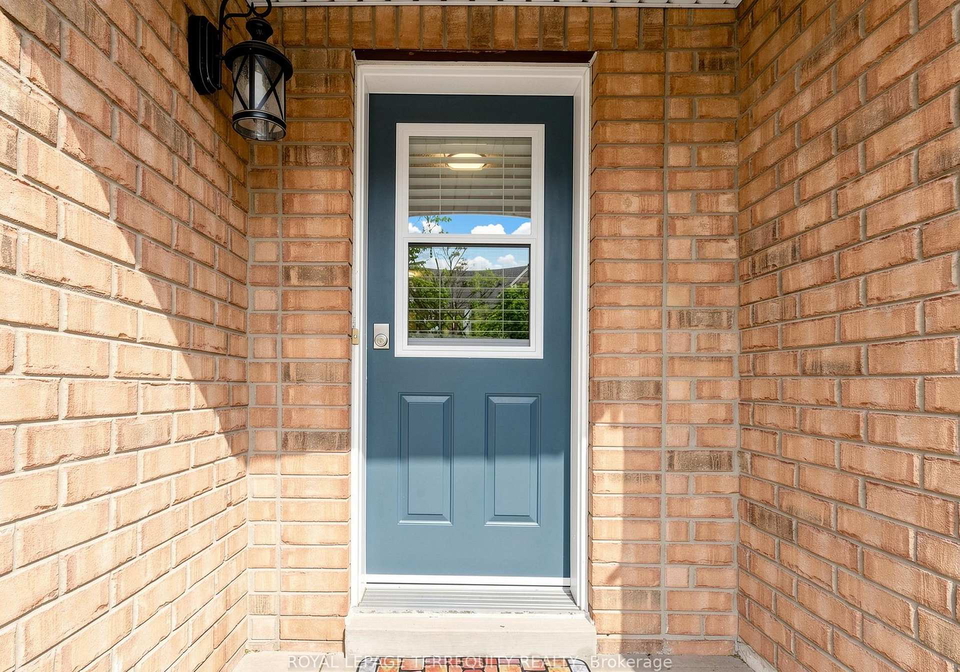 61-sprucedale-way-whitby-ontario-e13233462